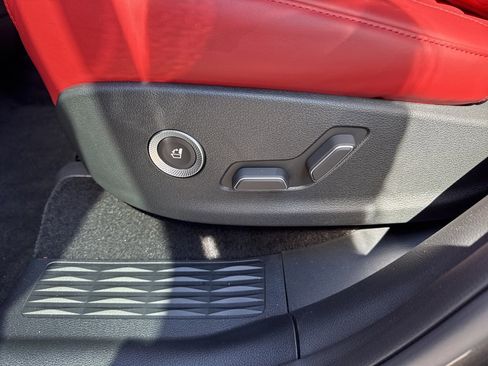 New 2025 Genesis GV80 3.5T e-SC image 48