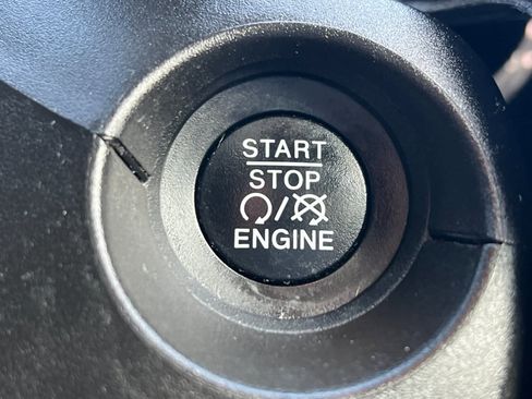 Used 2019 Jeep Compass Trailhawk image 22