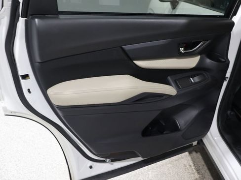 Used 2019 Subaru Ascent Premium image 18