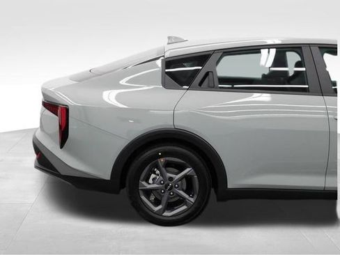 Used 2025 Kia K4 LXS image 20