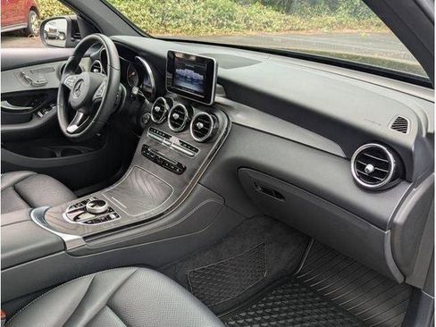 Used 2019 Mercedes-Benz GLC 300 4MATIC image 73
