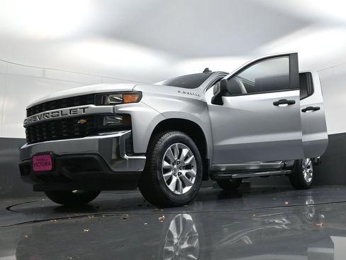 Used 2022 Chevrolet Silverado 1500 Custom image 24