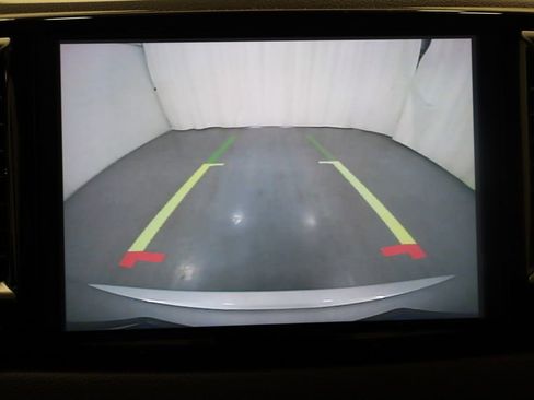 Used 2024 Chrysler Pacifica Touring-L image 22