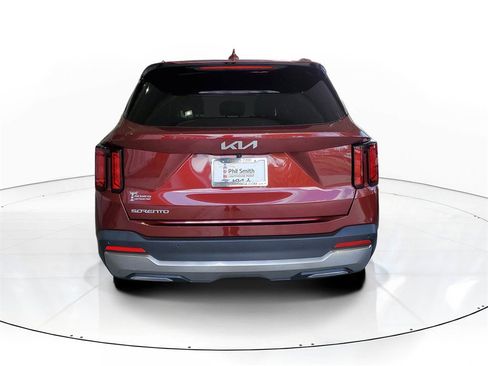 Certified 2025 Kia Sorento S image 5