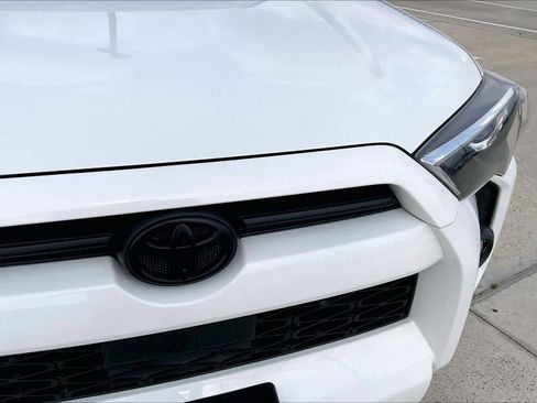 Used 2023 Toyota 4Runner SR5 image 28