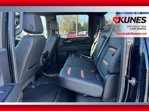 Used 2024 GMC Sierra 2500 AT4 image 14