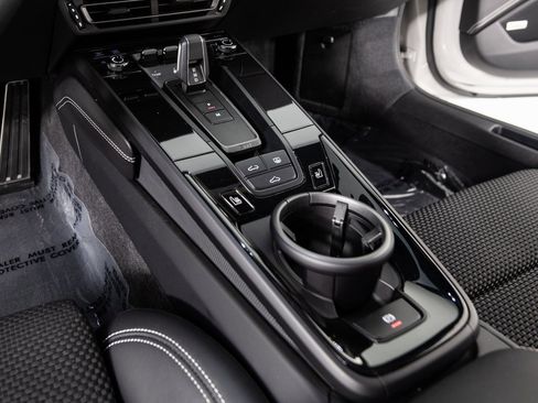 Certified 2024 Porsche 911 Carrera T image 43