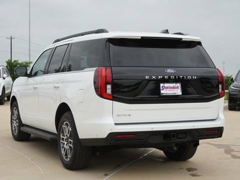 Used 2025 Ford Expedition Active AWD/4WD image 7