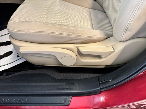 Used 2019 Subaru Outback 2.5i AWD/4WD image 9