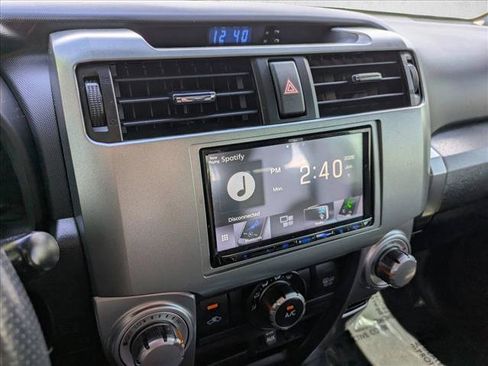 Used 2018 Toyota 4Runner SR5 AWD/4WD image 11