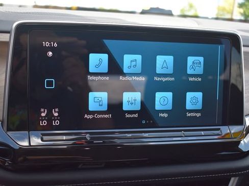 Used 2024 Volkswagen Atlas SE AWD/4WD image 31