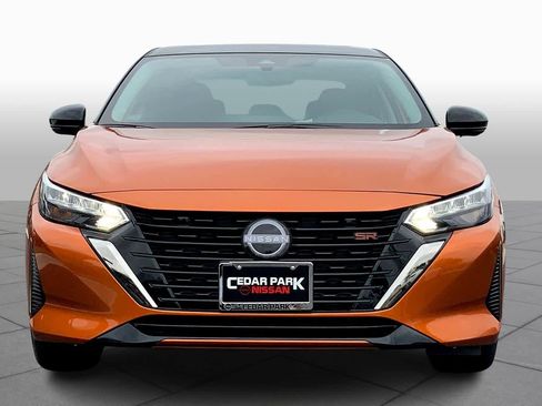 Used 2024 Nissan Sentra SR w/ SR Premium Package image 3