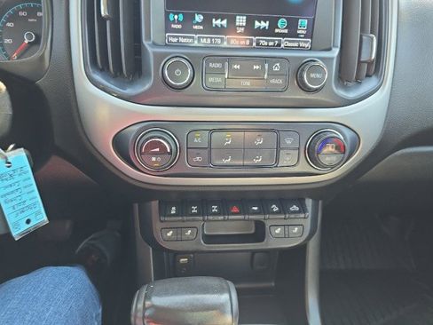 Used 2018 Chevrolet Colorado ZR2 image 33