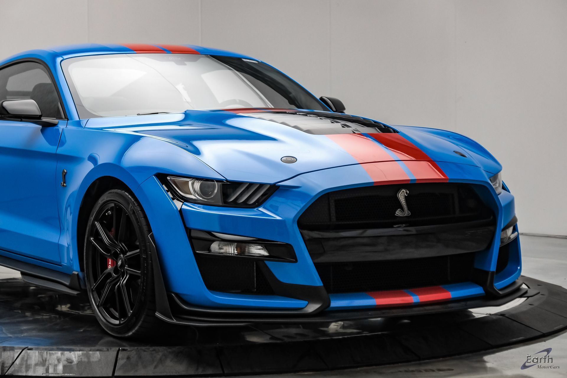 Used 2022 Ford Mustang Shelby GT500 w/ Technology Package RWD image 26