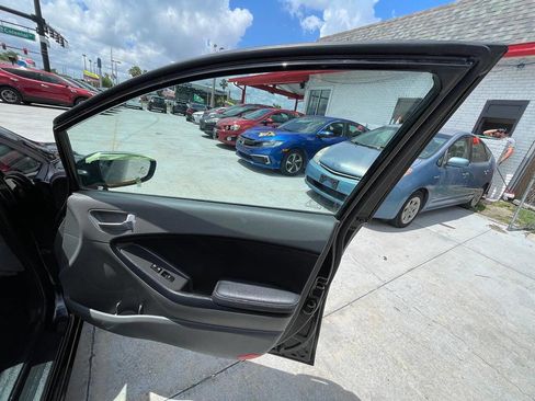 Used 2017 Kia Forte LX FWD image 16