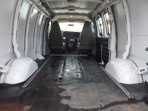 Used 2020 Chevrolet Express 2500 w/ Driver Convenience Package image 10