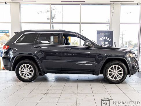 Used 2015 Jeep Grand Cherokee Laredo w/ Quick Order Package 23E AWD/4WD image 9