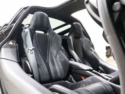 Used 2018 McLaren 720S image 44