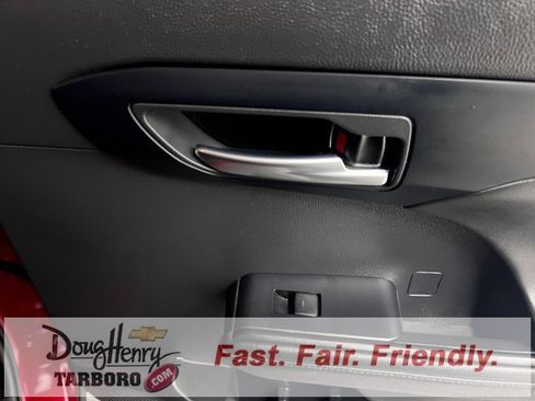 Used 2022 Toyota Highlander XLE image 38