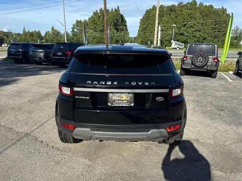 Used 2019 Land Rover Range Rover Evoque SE AWD/4WD image 6