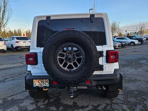 Used 2022 Jeep Wrangler Unlimited Rubicon w/ Xtreme Recon 35" Tire Package image 4