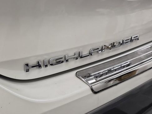 Used 2021 Toyota Highlander Platinum image 7