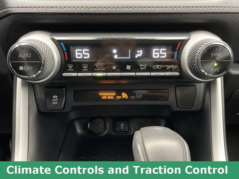 Used 2020 Toyota RAV4 LE image 31