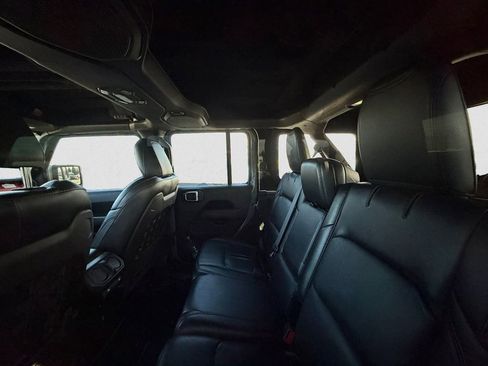 Used 2018 Jeep Wrangler Unlimited Rubicon w/ Safety Group image 8