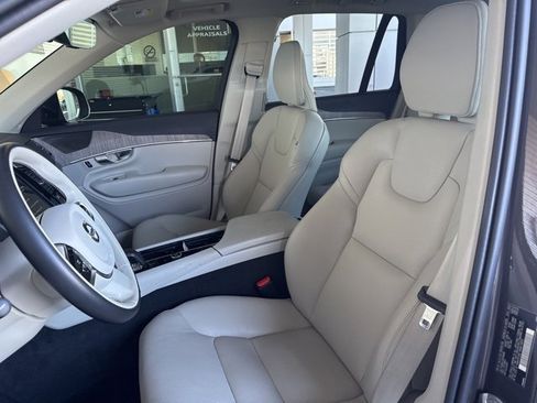 Used 2024 Volvo XC90 T8 Plus w/ Protection Package Premier image 9