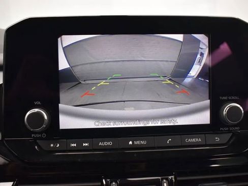 Used 2024 Nissan Pathfinder SV image 37