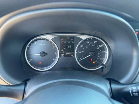 New 2025 Nissan Kicks Play S image 19