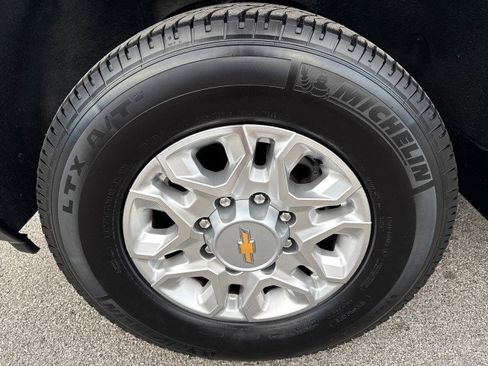 Used 2024 Chevrolet Silverado 3500 LTZ w/ LTZ Convenience Package image 12