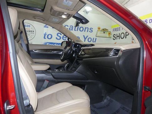 Used 2022 Cadillac XT6 Sport w/ Platinum Package image 6