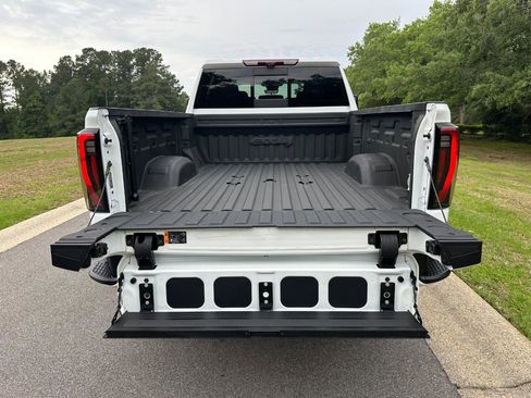 Used 2024 GMC Sierra 2500 AT4 w/ AT4 Premium Plus Package AWD/4WD image 66