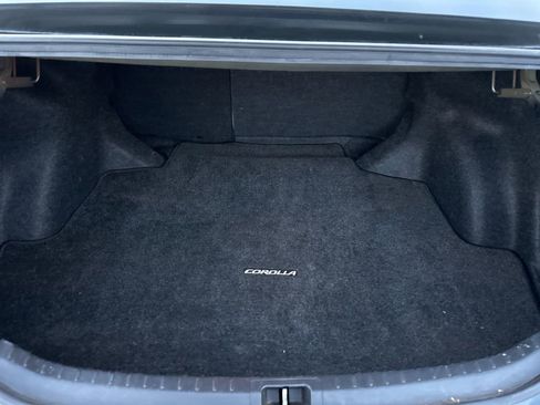 Used 2019 Toyota Corolla LE image 11