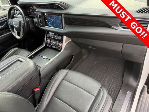 Used 2022 GMC Yukon Denali w/ Advanced Technology Package image 19