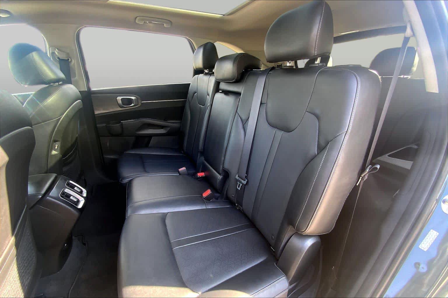 Used 2022 Kia Sorento S w/ Panoramic Sunroof Package AWD/4WD image 20