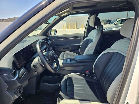 Used 2024 Kia EV9 GT-Line AWD/4WD image 23