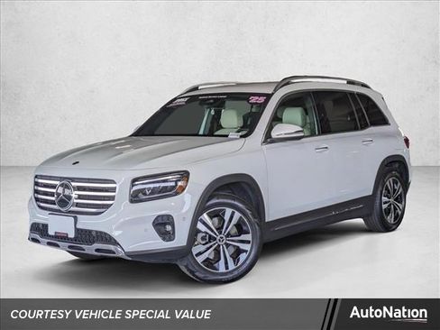 Certified 2025 Mercedes-Benz GLB 250 4MATIC image 1