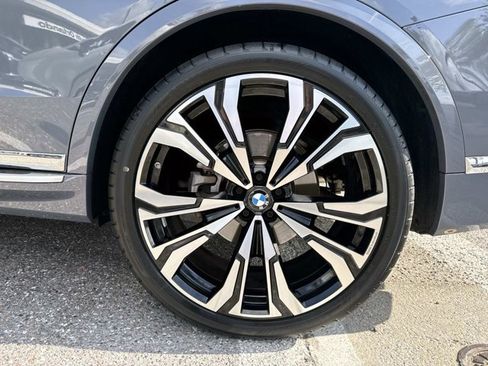 Used 2023 BMW X7 xDrive40i w/ Executive Package AWD/4WD image 10