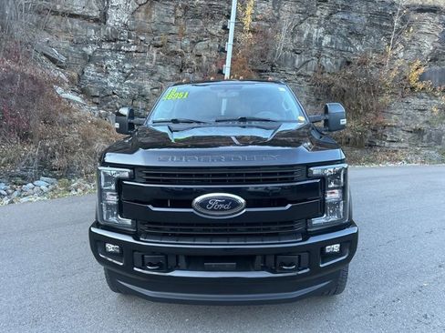 Used 2019 Ford F250 Lariat image 2