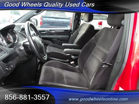 Used 2014 Dodge Grand Caravan SE image 14