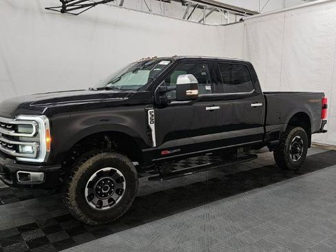 Used 2023 Ford F350 Platinum w/ Tremor Off-Road Package AWD/4WD image 5
