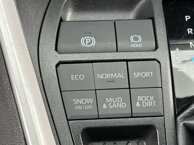Certified 2025 Toyota RAV4 XLE AWD/4WD image 19