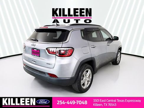 Used 2023 Jeep Compass Latitude AWD/4WD image 8