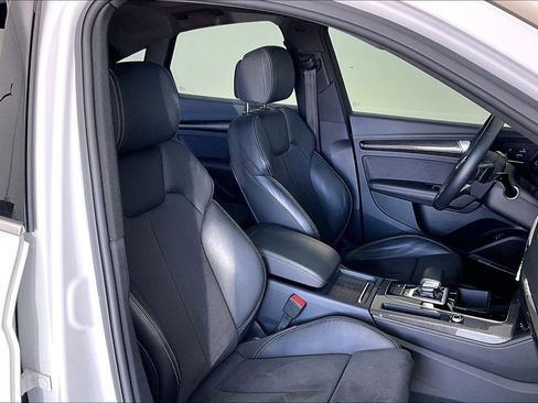 Used 2023 Audi SQ5 Prestige w/ Prestige Package image 10