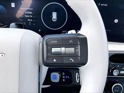 Certified 2026 Hyundai Palisade Limited FWD image 23