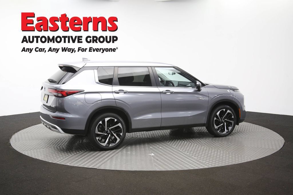 Used 2023 Mitsubishi Outlander SE AWD/4WD image 45