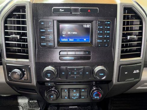 Used 2017 Ford F250 XL w/ Power Equipment Group AWD/4WD image 19