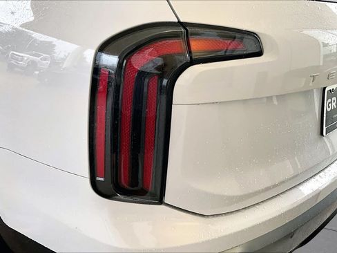 Used 2025 Nissan Rogue SV FWD image 26